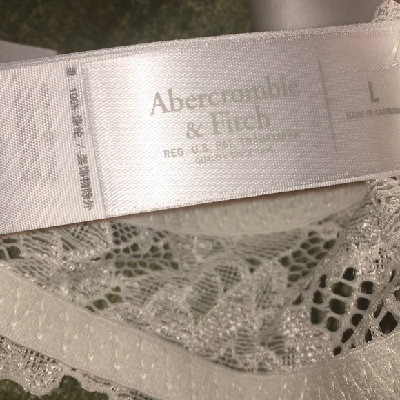 NWT Abercrombie & Fitch lace halter bra - Picture 2 of 6